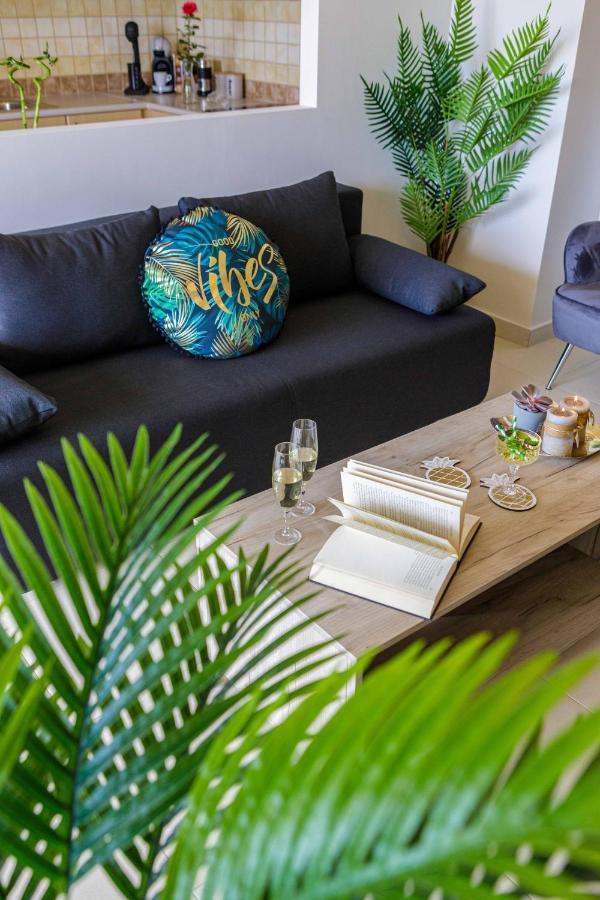טולון Savvas Apartment מראה חיצוני תמונה